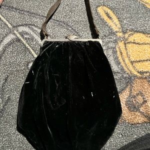 1940’s velvet handbag-wounded bird